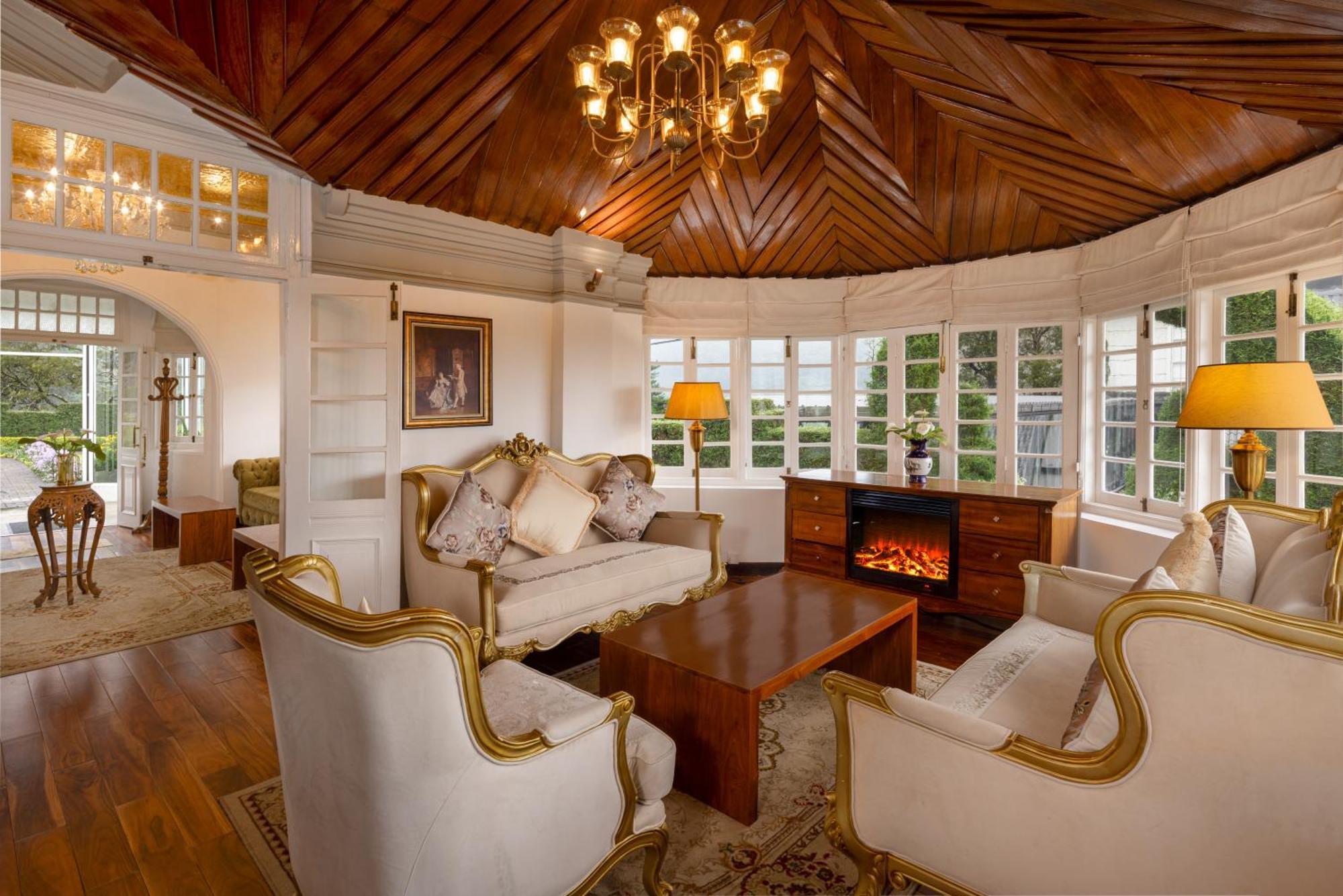 The Clovelly Bungalow Нувара Елия Екстериор снимка