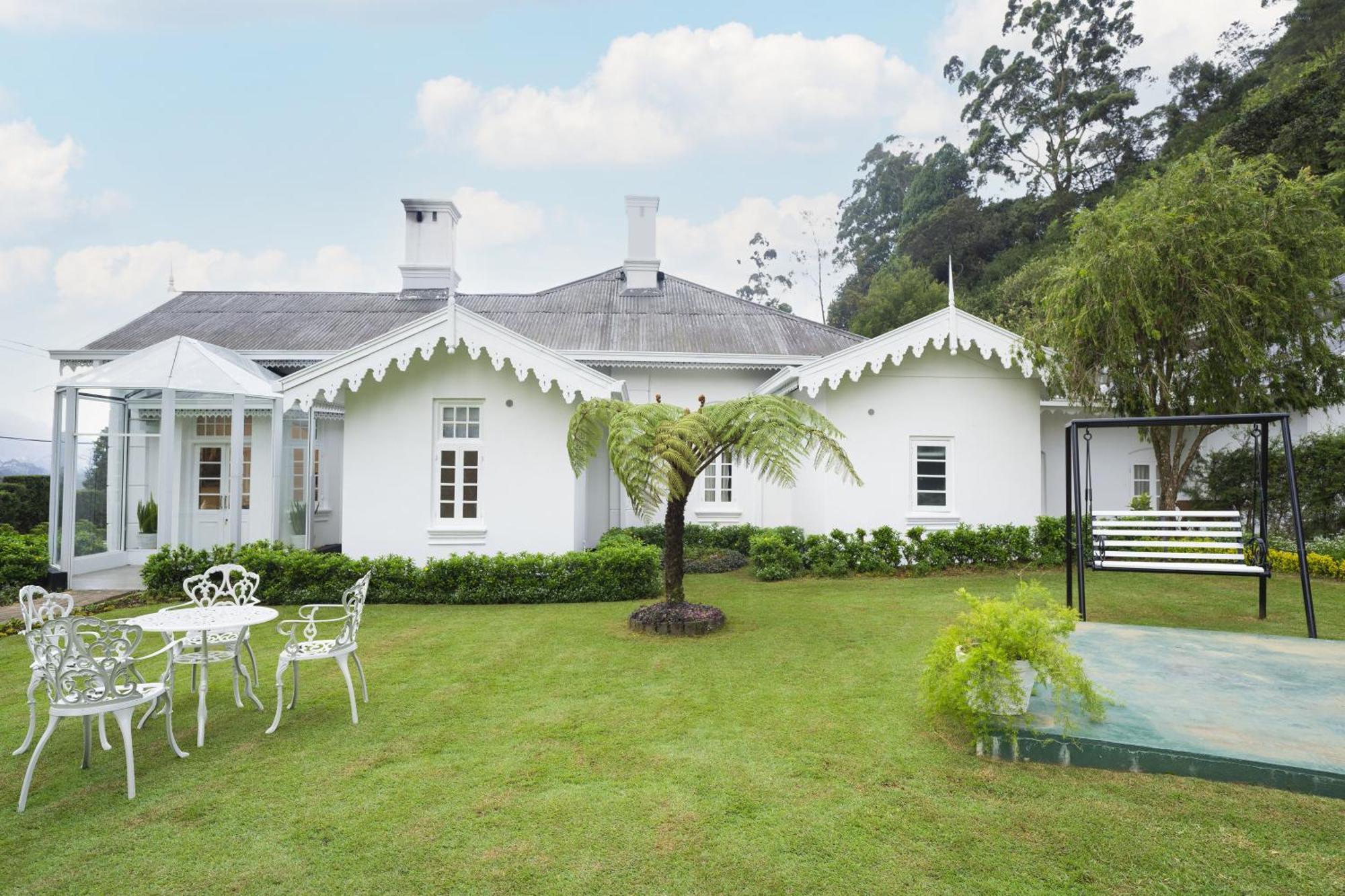 The Clovelly Bungalow Нувара Елия Екстериор снимка