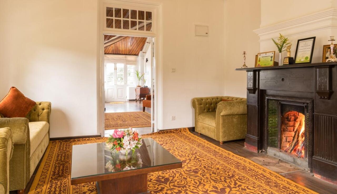 The Clovelly Bungalow Нувара Елия Екстериор снимка