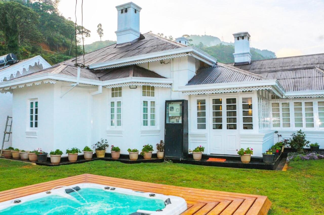 The Clovelly Bungalow Нувара Елия Екстериор снимка